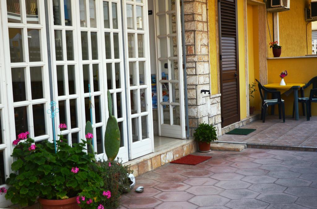 Villa Felice Porto Cesareo Buitenkant foto
